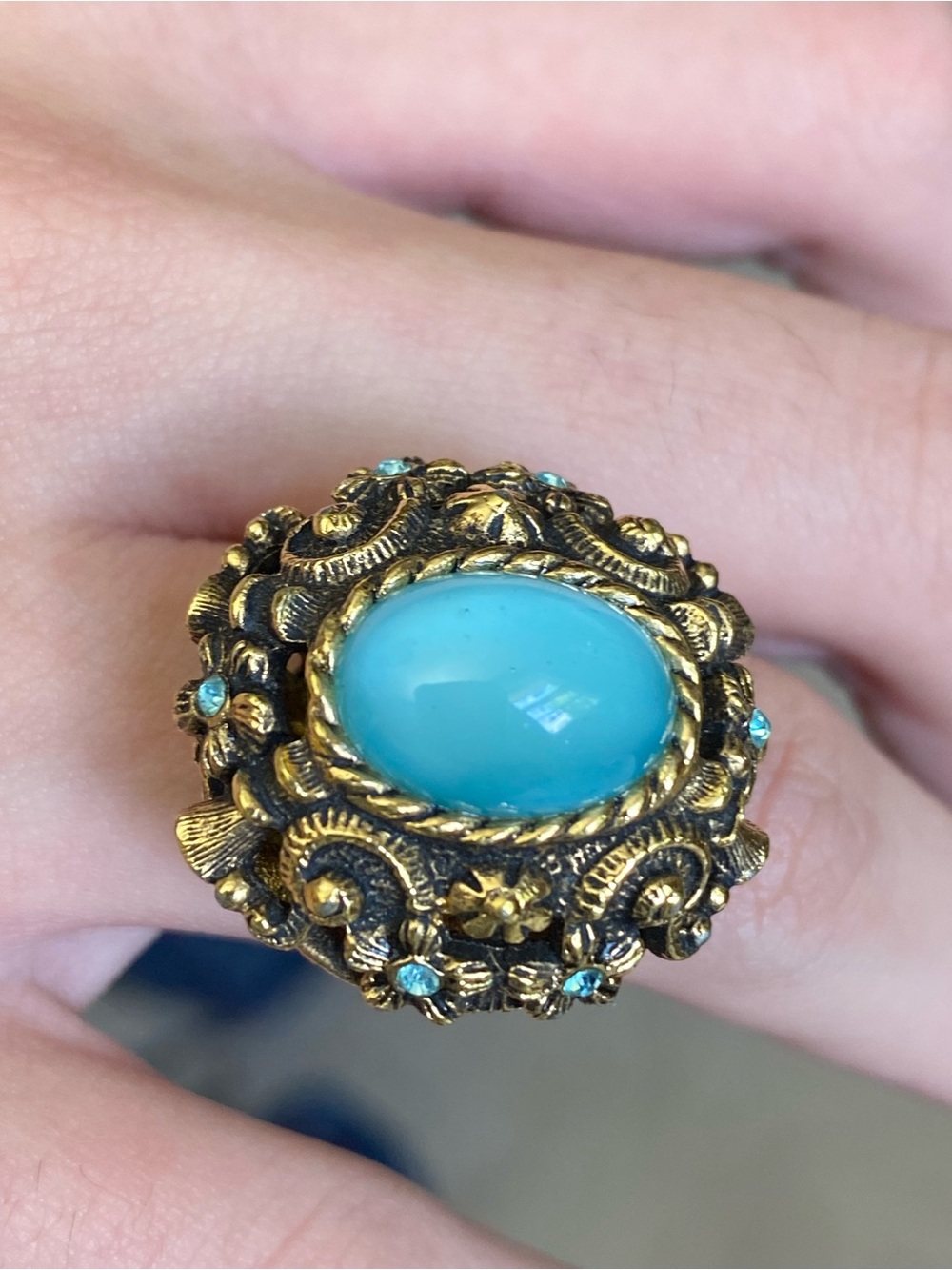 VINTAGE 1970'S SARAH COVENTRY ADJUSTABLE BLUE MOONSTONE RING